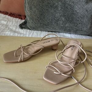 Small heel sandal